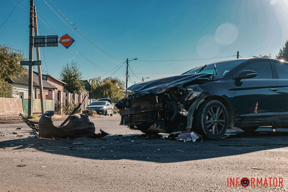 За даними від слідчого з ДТП, постраждав пасажир Hyundai За даними від слідчого з ДТП, постраждав пасажир Hyundai