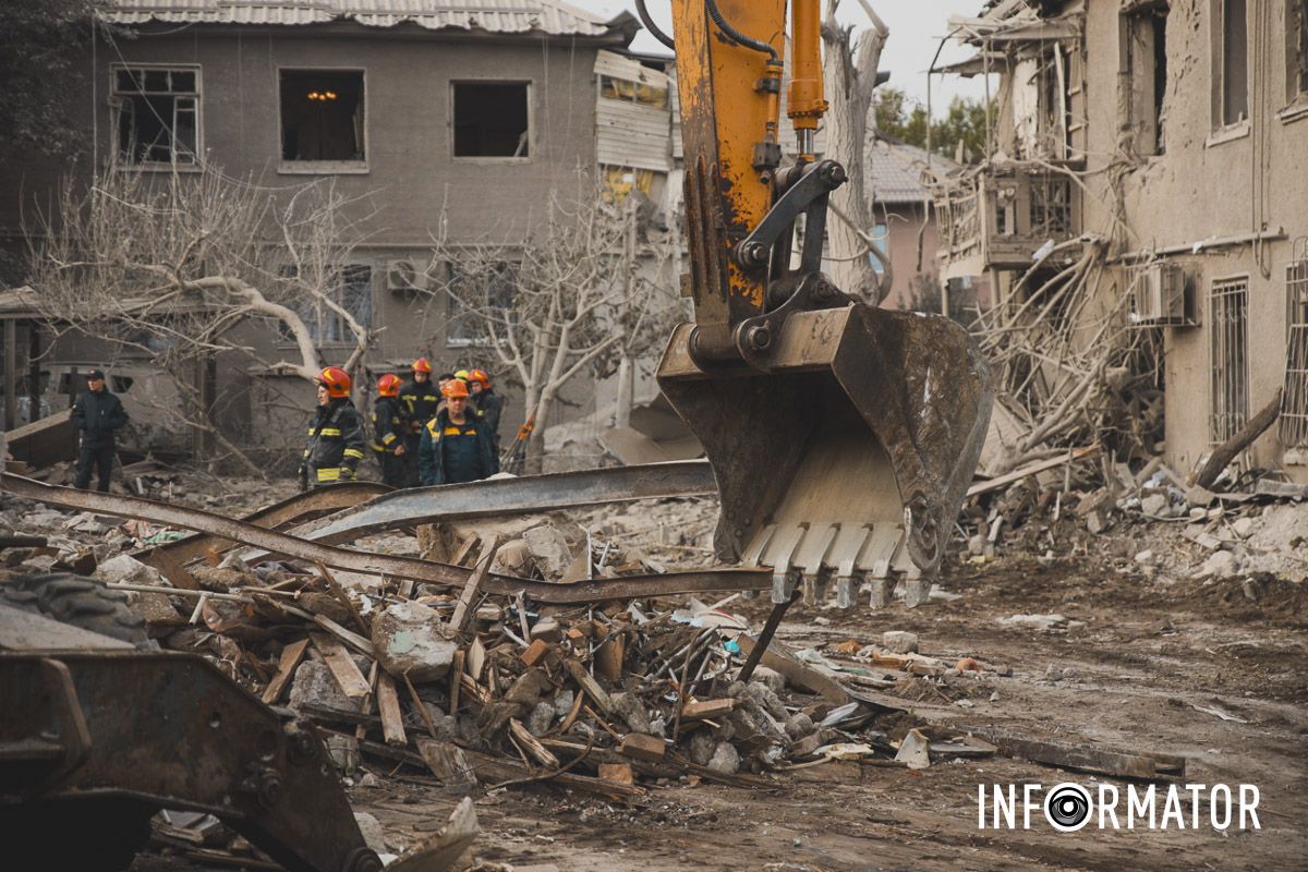 Ракетный удар по Днепру: как выглядит место прилета по жилому дому 3