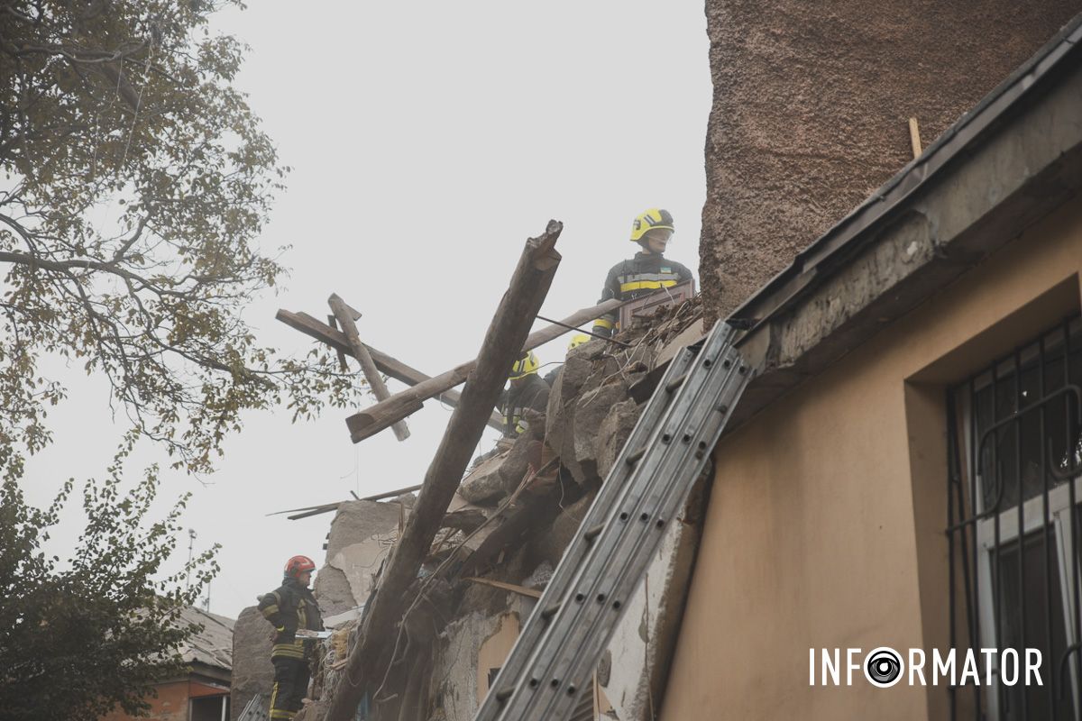 Ракетный удар по Днепру: как выглядит место прилета по жилому дому 2