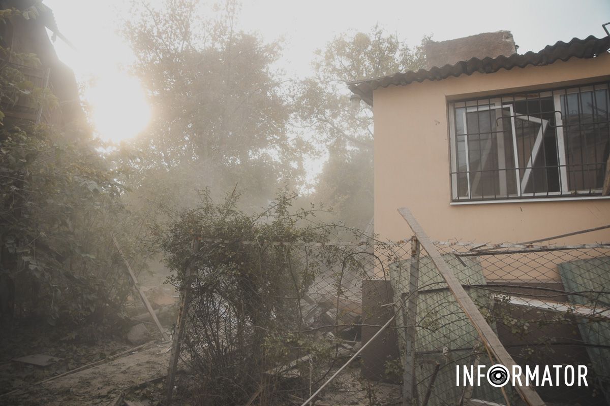 Ракетный удар по Днепру: как выглядит место прилета по жилому дому 21