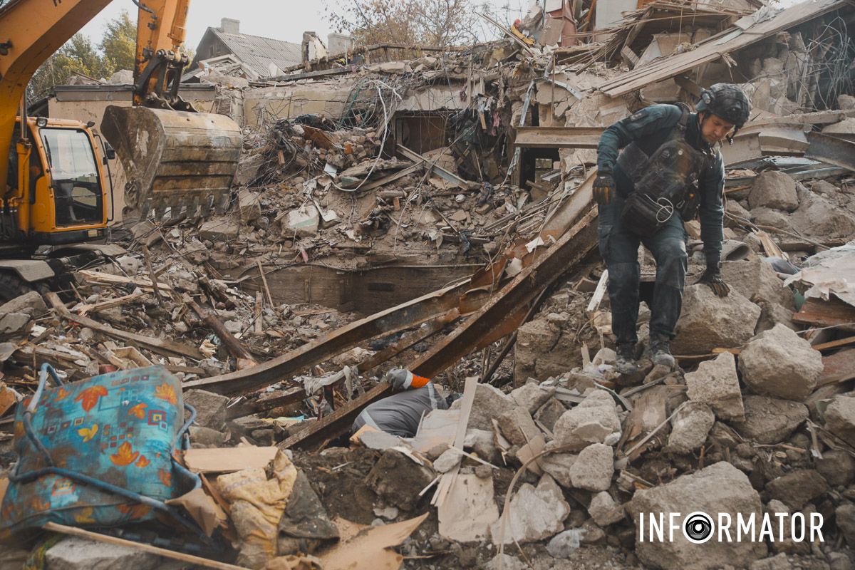 Ракетный удар по Днепру: как выглядит место прилета по жилому дому 15