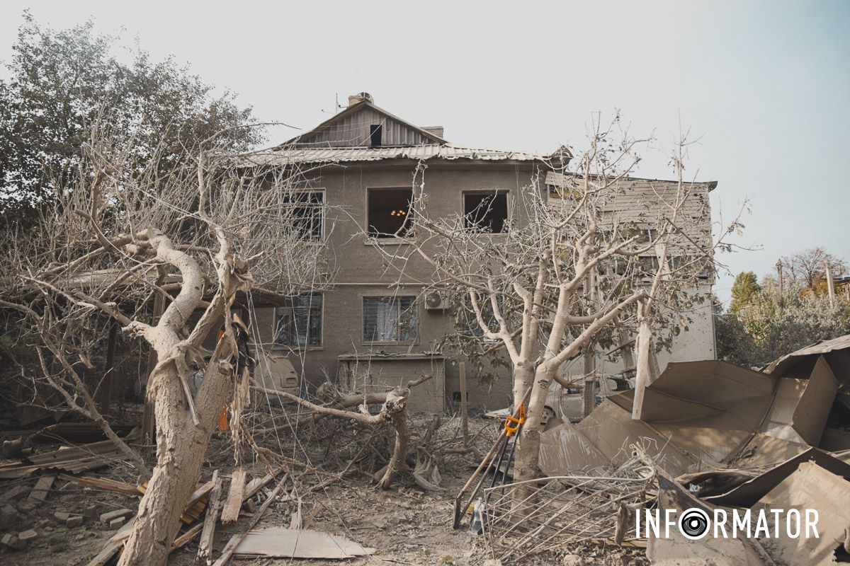 Ракетный удар по Днепру: как выглядит место прилета по жилому дому 14