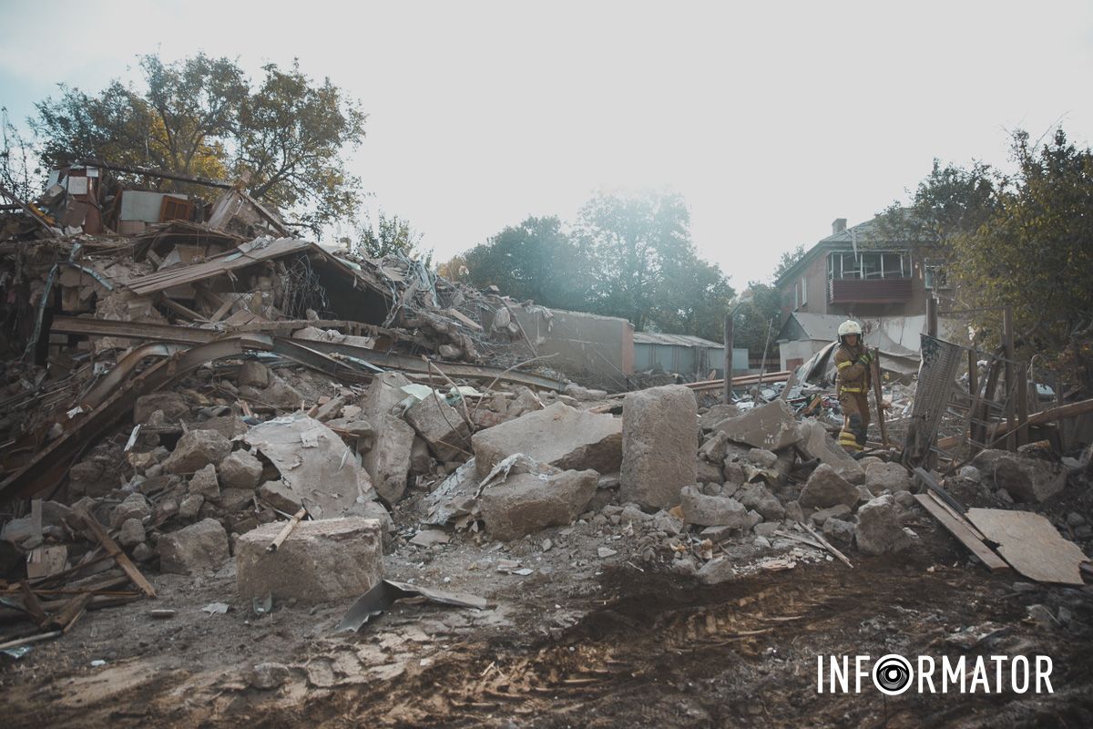 Ракетный удар по Днепру: как выглядит место прилета по жилому дому 11