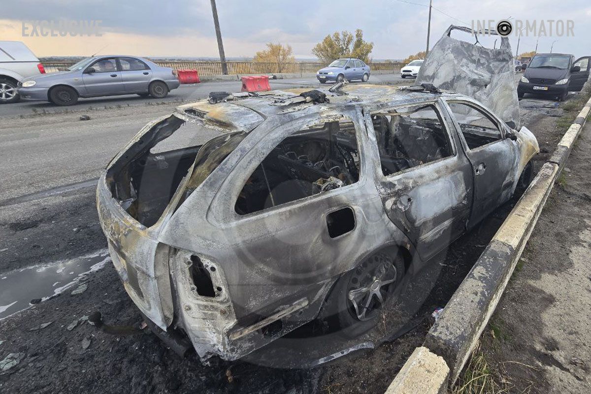 Внаслідок ДТП Skoda вщент згоріла