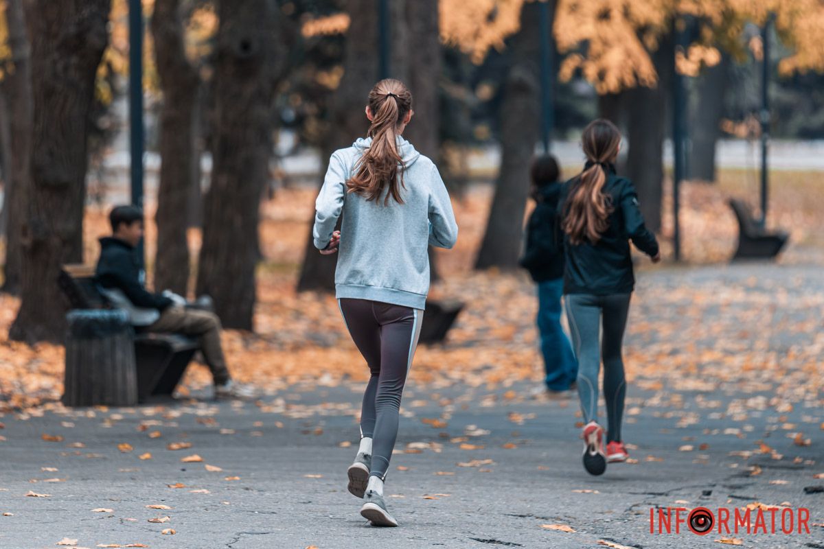 Как в Днепре выглядит парк Шевченко, покрытый золотистым одеялом осени 18