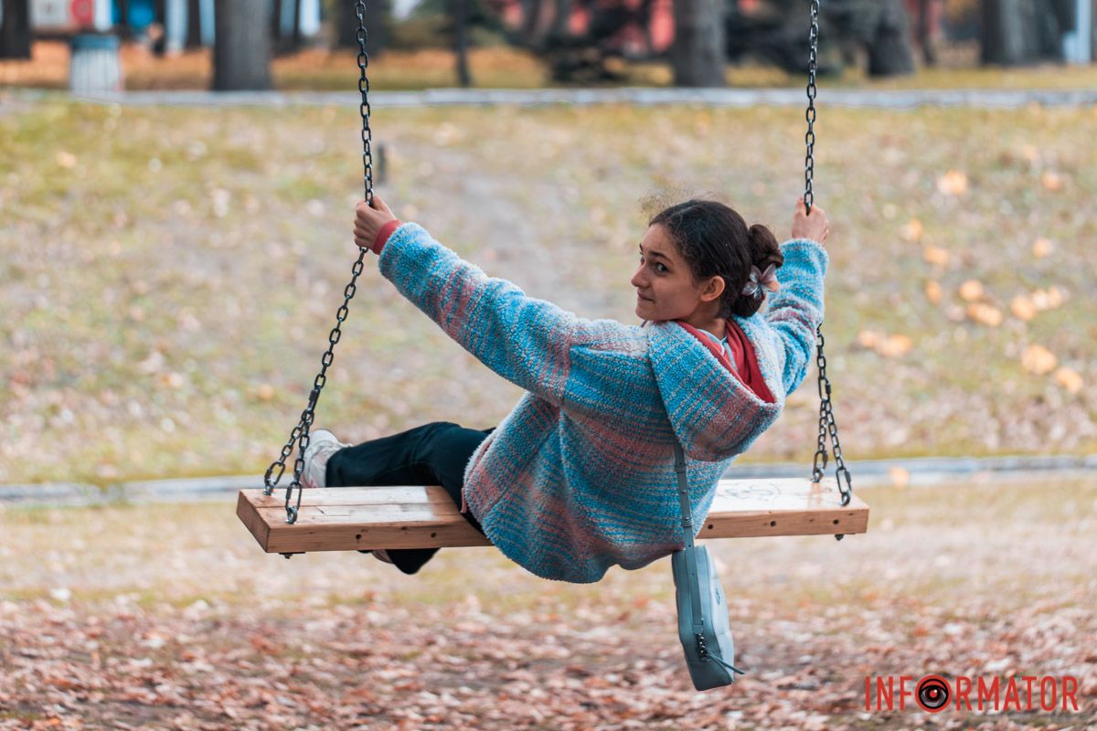 Как в Днепре выглядит парк Шевченко, покрытый золотистым одеялом осени 44