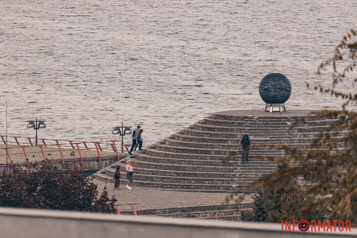 Как в Днепре выглядит парк Шевченко, покрытый золотистым одеялом осени 52