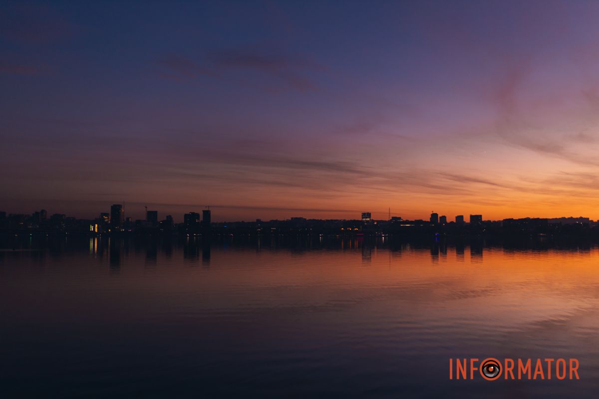 Біліло, золотіло, червоніло —