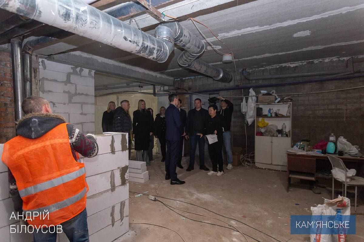 Віктор Ляшко оглянув, як тривають ремонтні роботи у бомбосховищах на території двох міських лікарень У Дніпропетровську область завітав Міністр охорони здоров’я України Віктор Ляшко 4