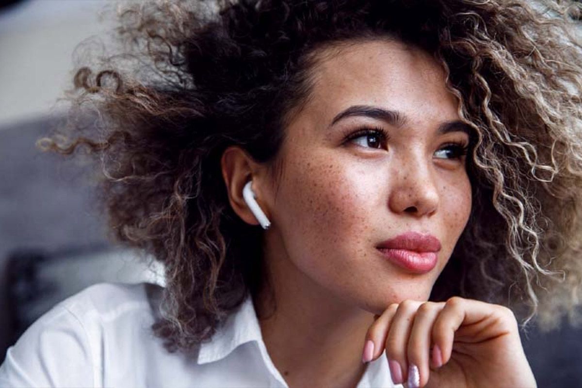 Управління жестами дозволяє легко перемикати треки чи відповідати на дзвінки Управління жестами дозволяє легко перемикати треки чи відповідати на дзвінки