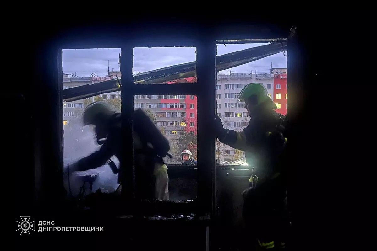 Пожежа на Метробудівській у Дніпрі Пожежа на Метробудівській у Дніпрі