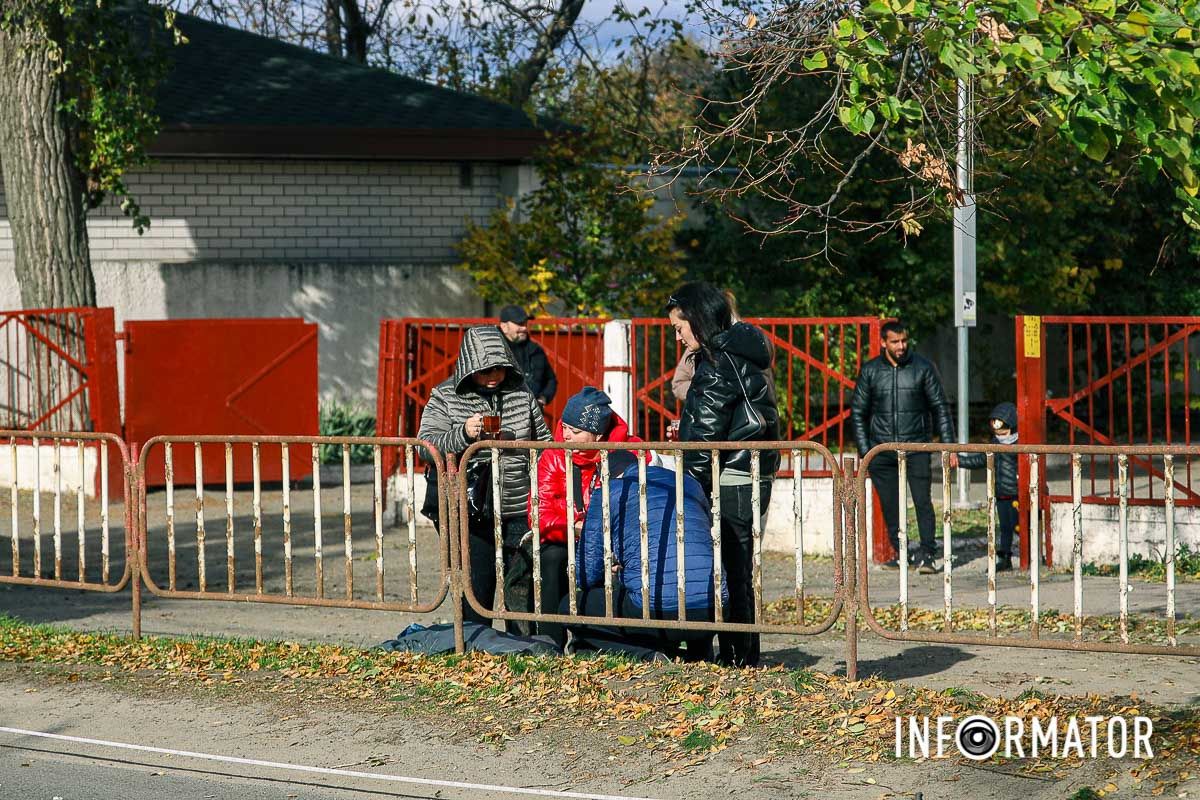 У Дніпрі на Симиренківській 23-річний водій Ford збив школярів на переході: одна дитина загинула, інша — в лікарні 7