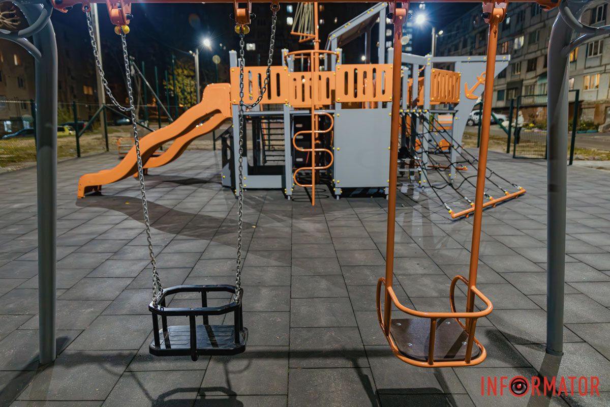 Качелі  Качелі