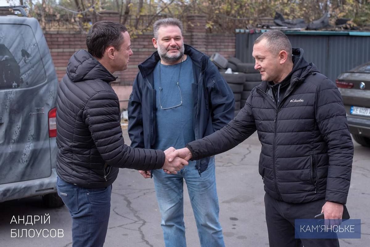 За это время мастера отремонтировали более 200 машин для наших защитников На одной из СТО в Каменском отремонтировали более 200 автомобилей для Защитников 2