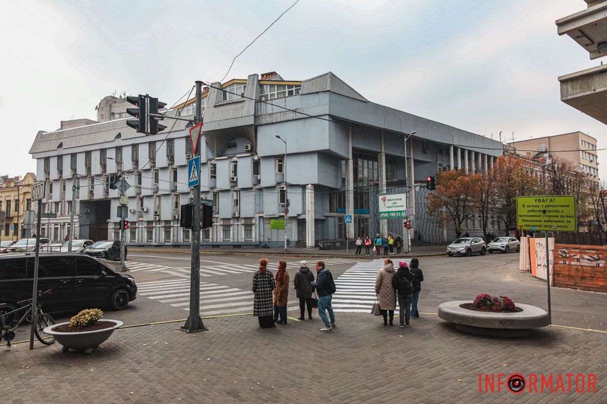 Як у Токіо: у Дніпрі біля "МОСТ-Сіті" з'явився перший в місті діагональний пішохідний перехід 8