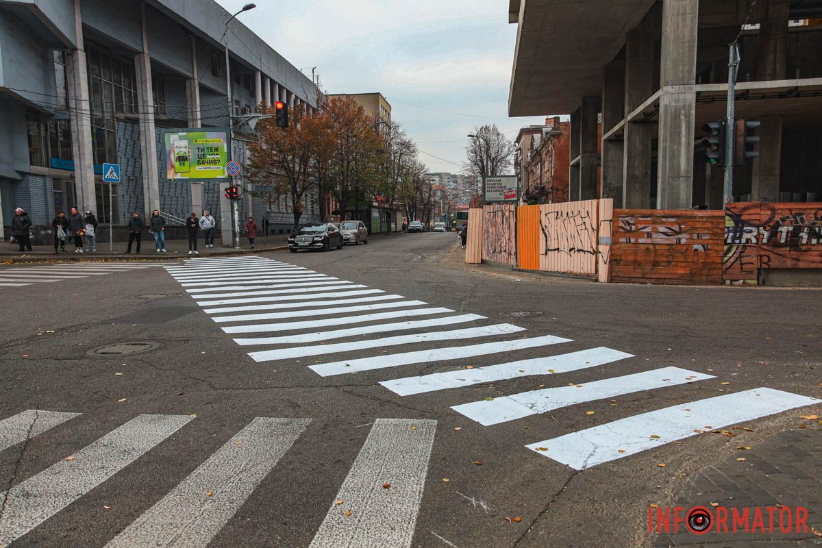 Як у Токіо: у Дніпрі біля "МОСТ-Сіті" з'явився перший в місті діагональний пішохідний перехід 9
