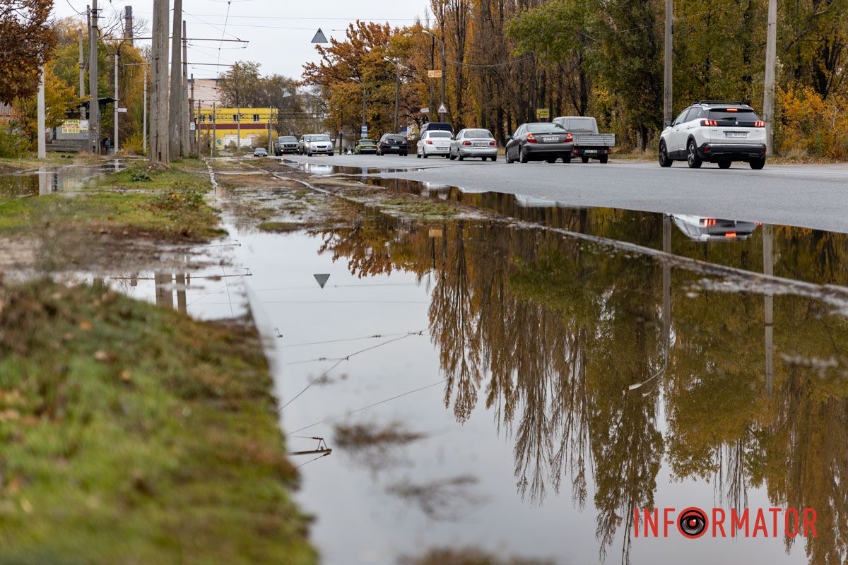Затоплена частина дороги