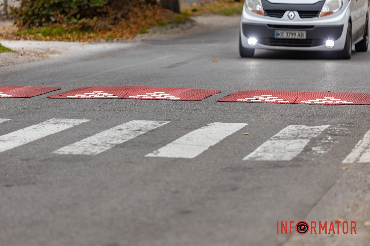 У Дніпрі на місці смертельної аварії на Симиренківській з'явилися обмежувачі швидкості: наскільки це ефективно 9