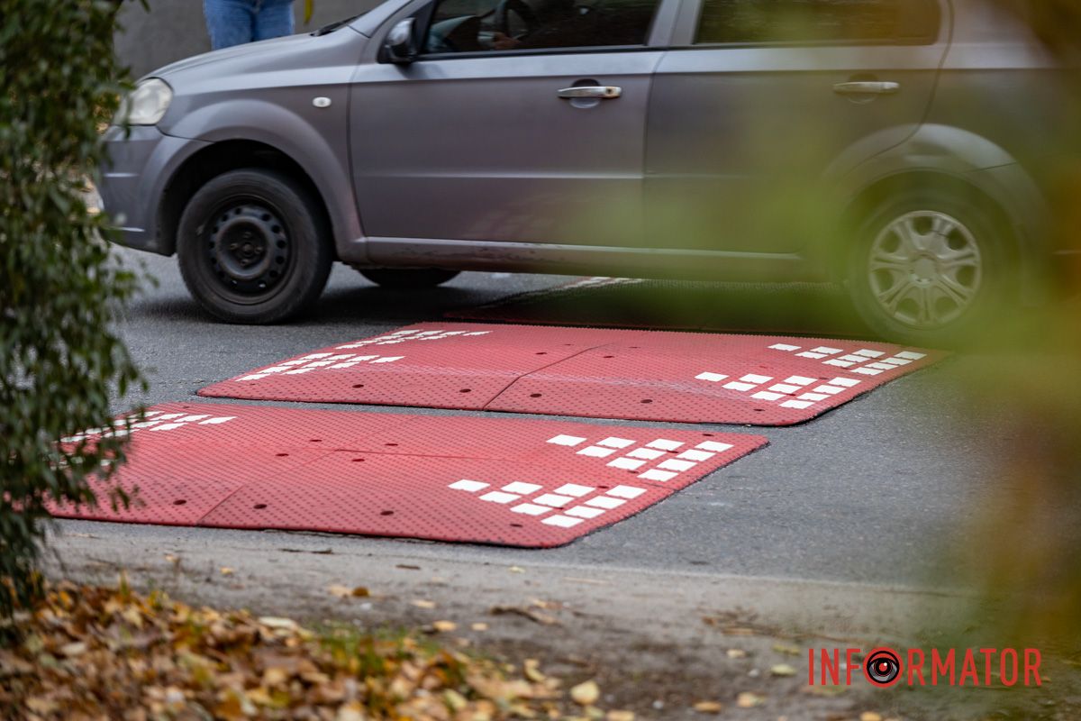 У Дніпрі на місці смертельної аварії на Симиренківській з'явилися обмежувачі швидкості: наскільки це ефективно 5
