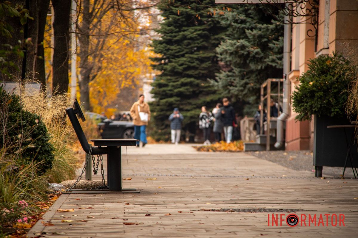 Новые трамвайные платформы и зонированные тротуары: ремонт Соборной площади в Днепре на завершающем этапе 19