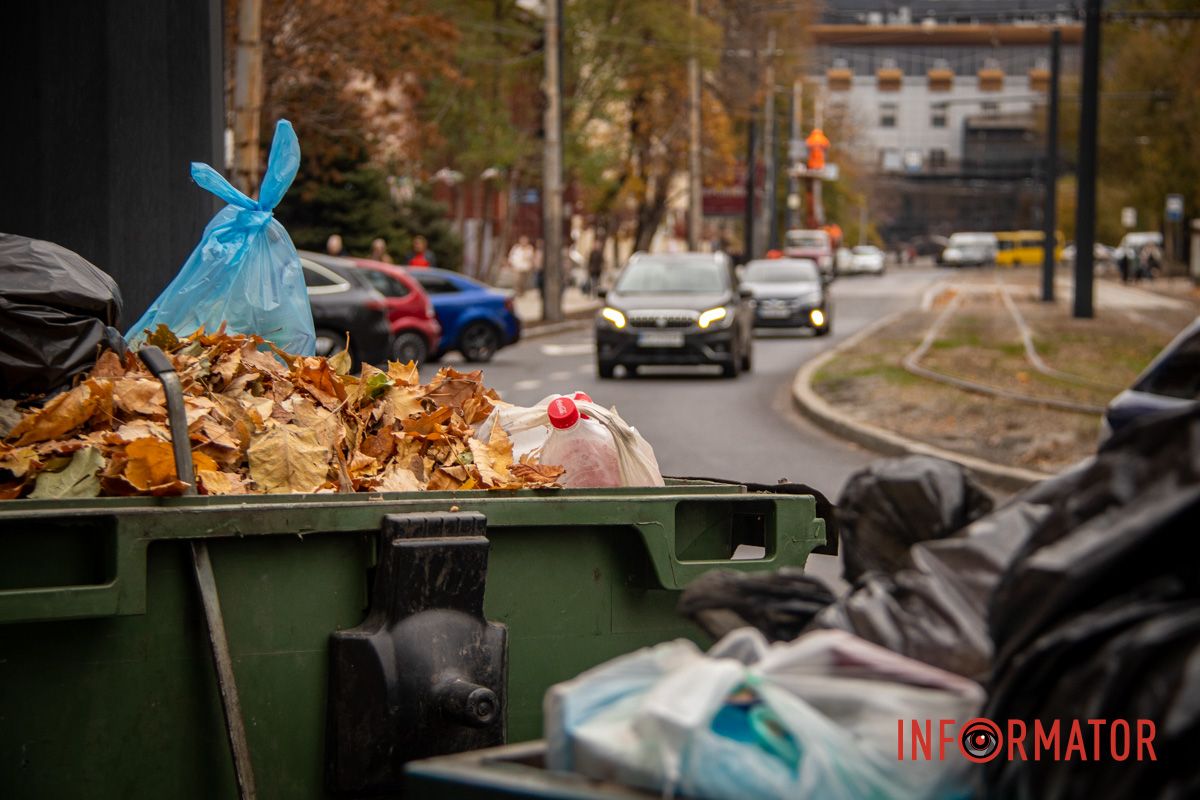 Новые трамвайные платформы и зонированные тротуары: ремонт Соборной площади в Днепре на завершающем этапе 14