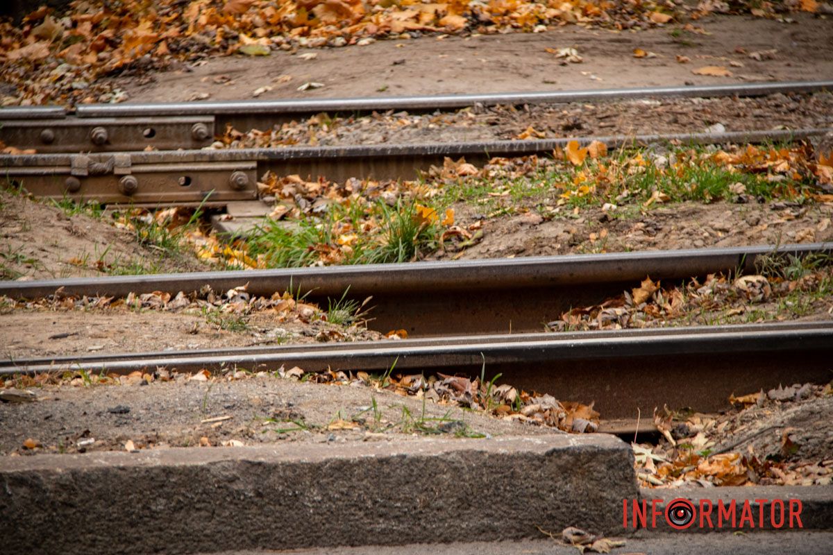 Новые трамвайные платформы и зонированные тротуары: ремонт Соборной площади в Днепре на завершающем этапе 13