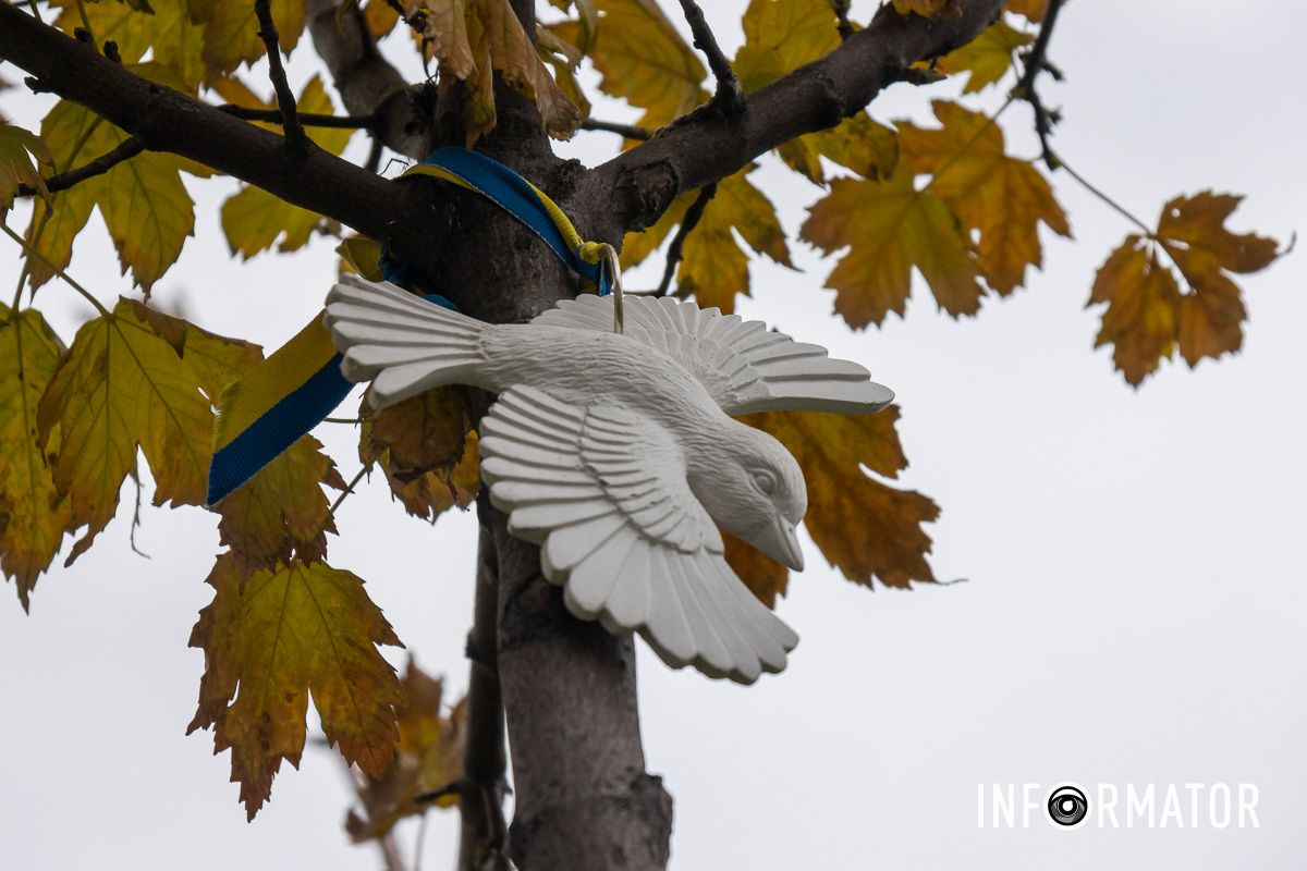 Воїни віддають найцінніше — своє життя Воїни віддають найцінніше — своє життя