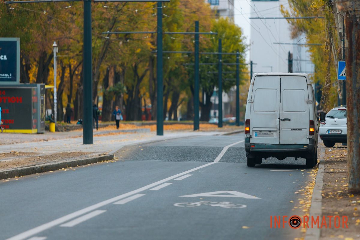 К сожалению, водители не соблюдают правила парковки