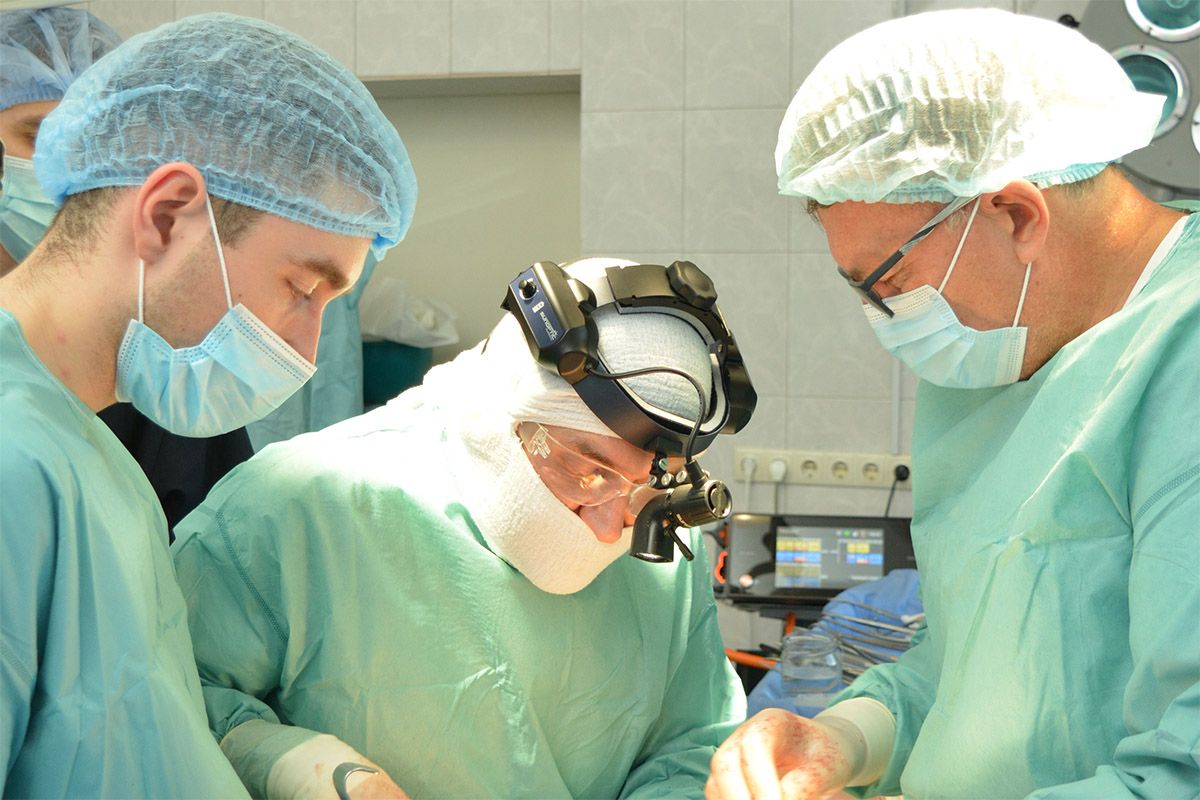 В Запорожье за ​​один день провели две трансплантации почек от матерей дочерям 3