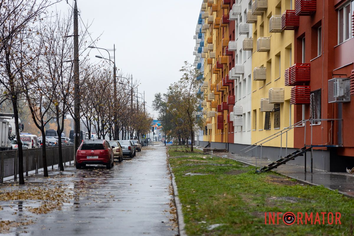 Також немає муралу, який прикрашав бокову частину будівлі Нова епоха “Пентагону”: як виглядає гуртожиток на Слобожанському у Дніпрі після реконструкції 10