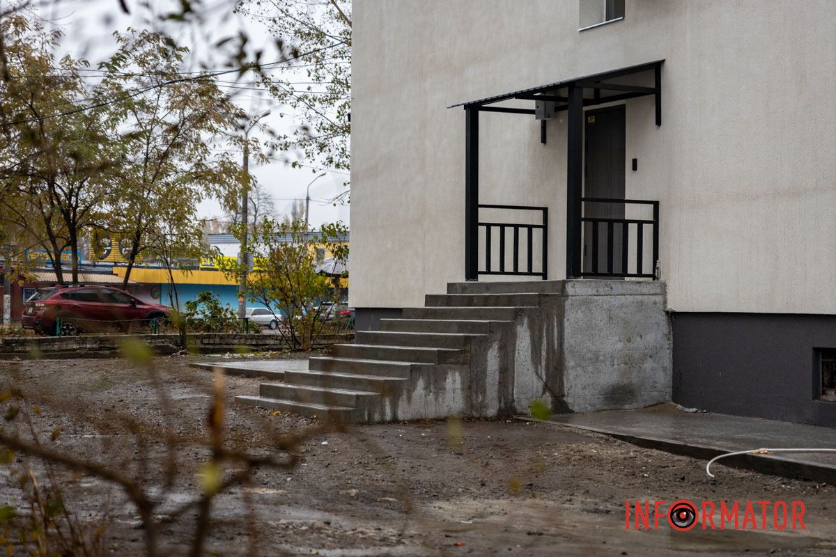 Мешканці тепер заощаджуватимуть на опаленні Нова епоха “Пентагону”: як виглядає гуртожиток на Слобожанському у Дніпрі після реконструкції 15