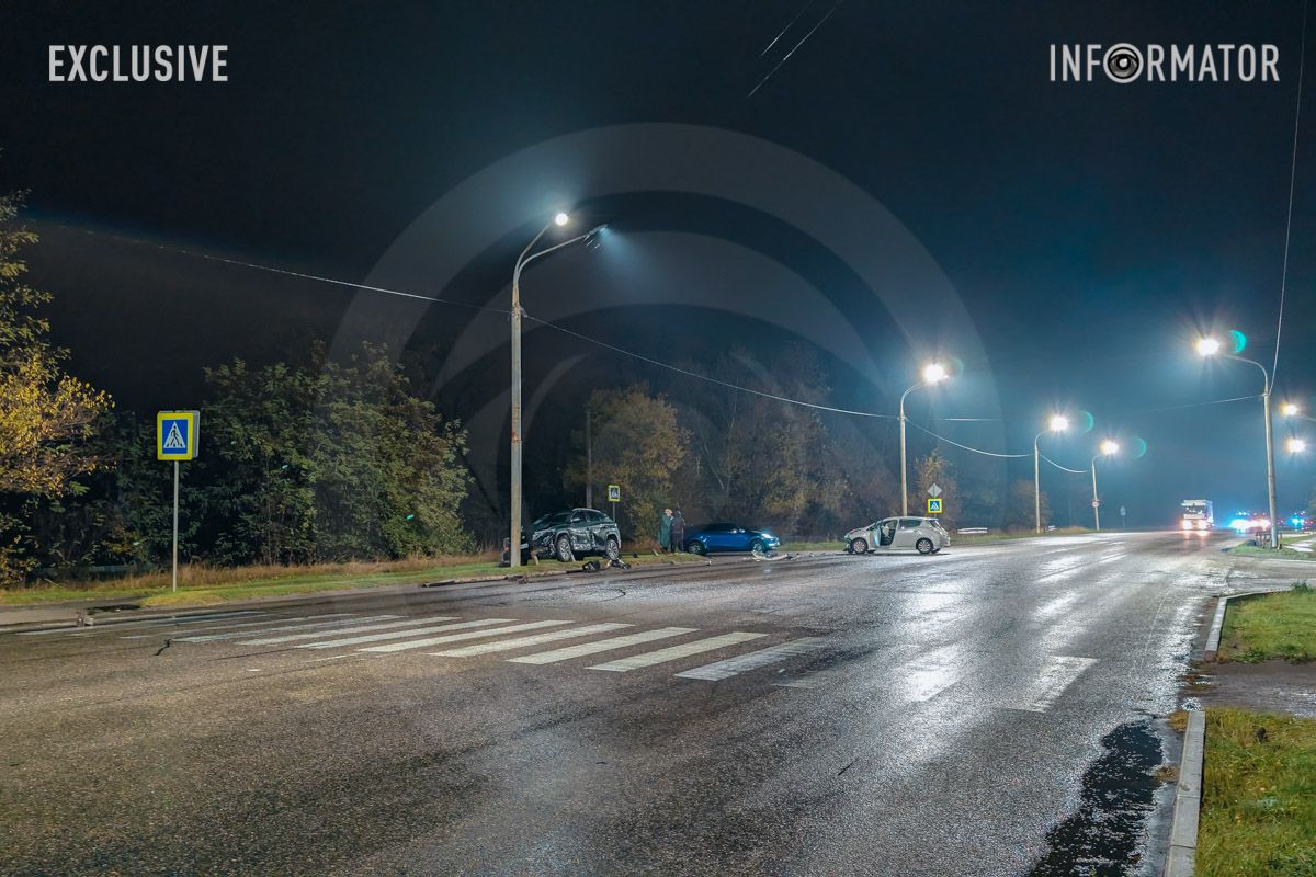 ДТП на Полтавському шосе: на виїзді з Дніпра після зіткнення з Nissan Hyundai влетів у стовп 5