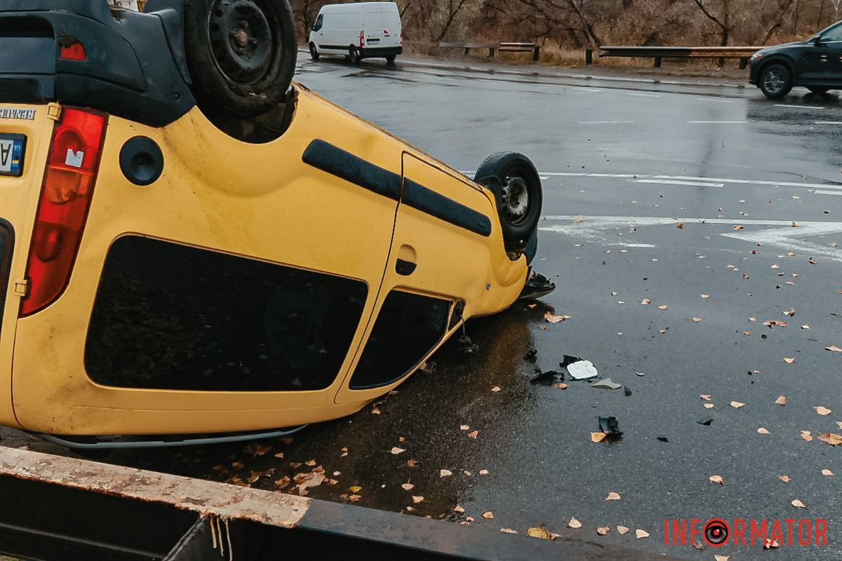 ут дорогу не поділили Renault та Dacia