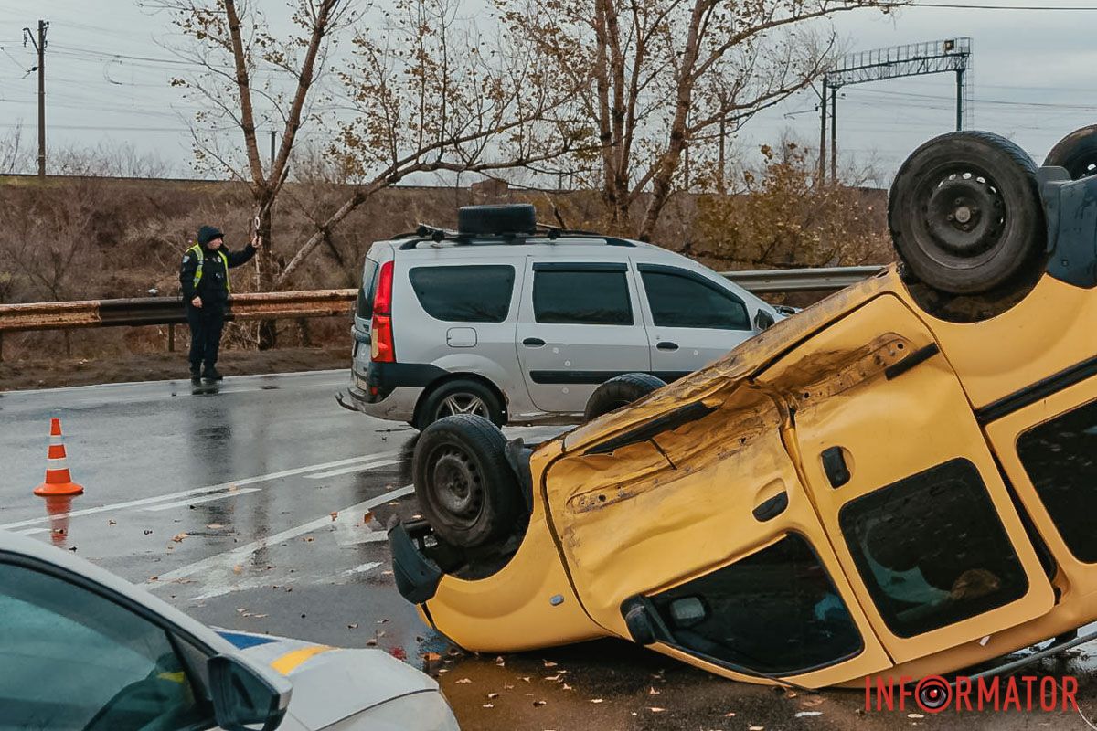 За словами водія Renault, він їхав по головній дорозі