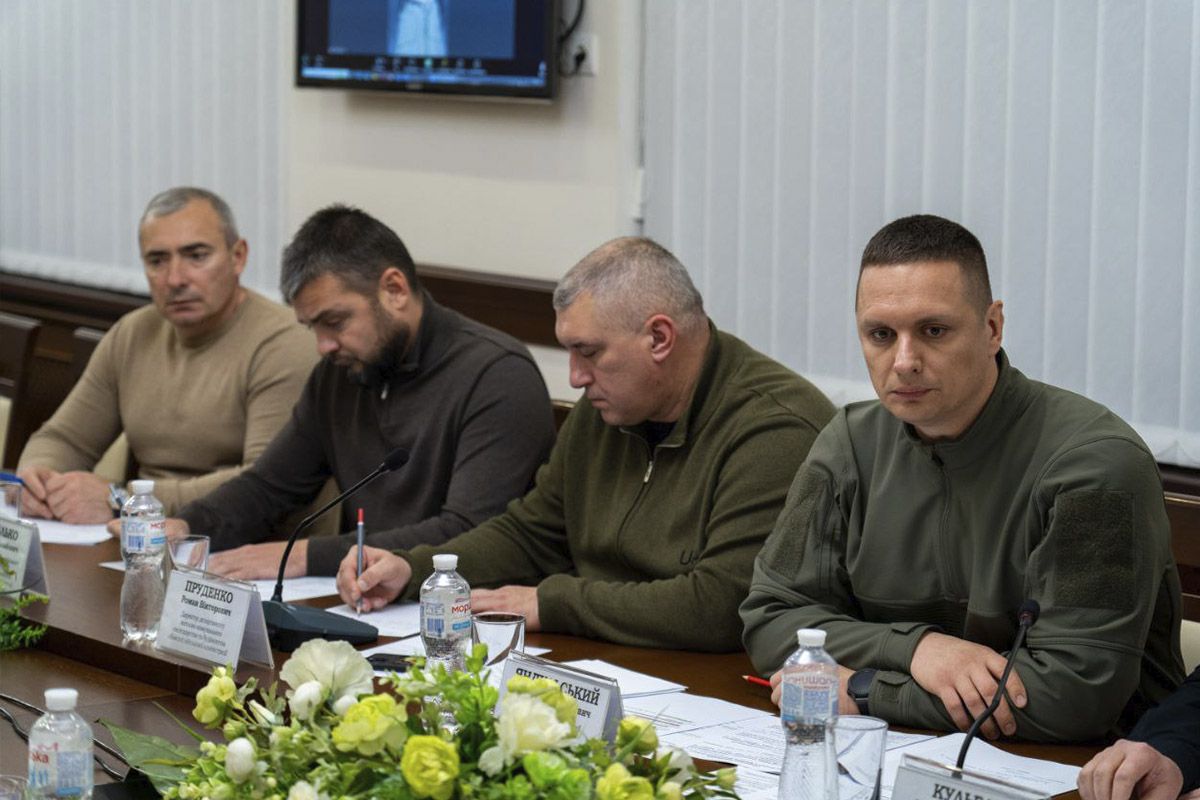 Найголовніше питання на порядку денному – подача тепла до будинків, шкіл і лікарень міста, які досі без опалення