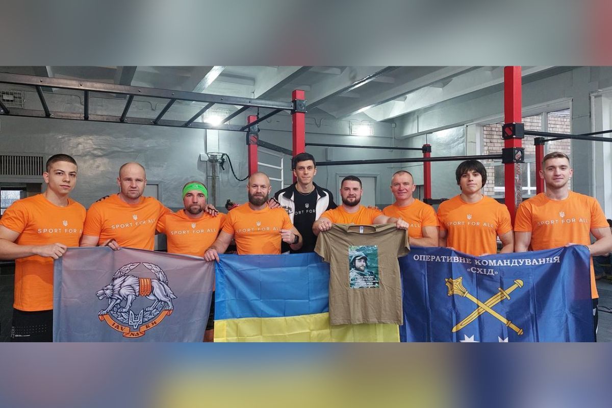 За 12 часов без перерыва им удалось сделать 51 537 отжиманий За 12 часов без перерыва им удалось сделать 51 537 отжиманий