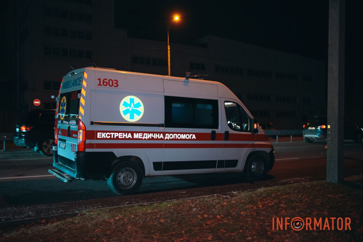  Під колеса Renault Trafic потрапила жінка