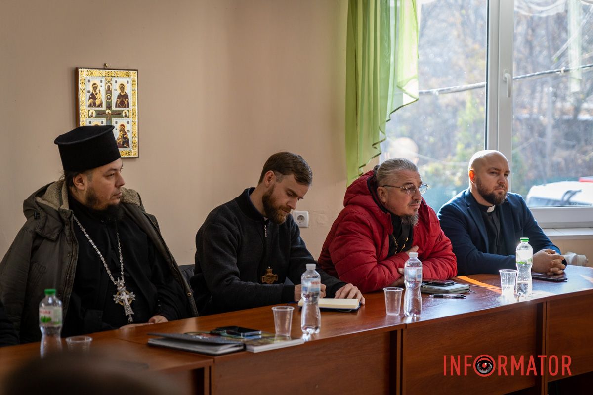 "Перемога приходить від Господа": у Дніпрі обговорили, як служити віруючим у ЗСУ 5