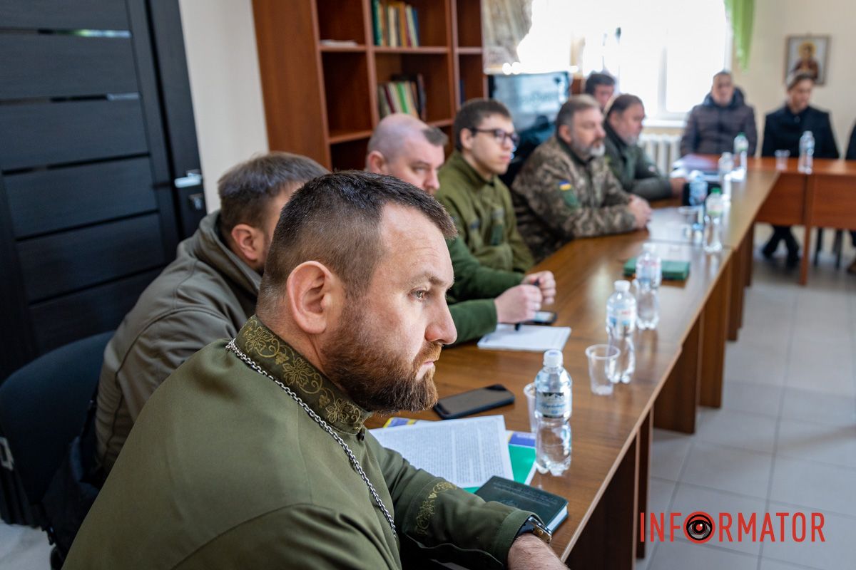 "Перемога приходить від Господа": у Дніпрі обговорили, як служити віруючим у ЗСУ 3