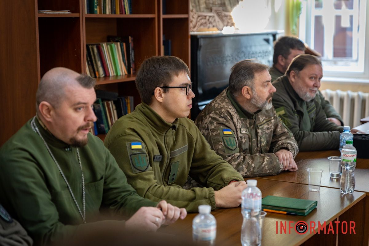 "Перемога приходить від Господа": у Дніпрі обговорили, як служити віруючим у ЗСУ 8