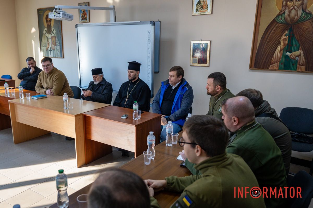 "Перемога приходить від Господа": у Дніпрі обговорили, як служити віруючим у ЗСУ 7