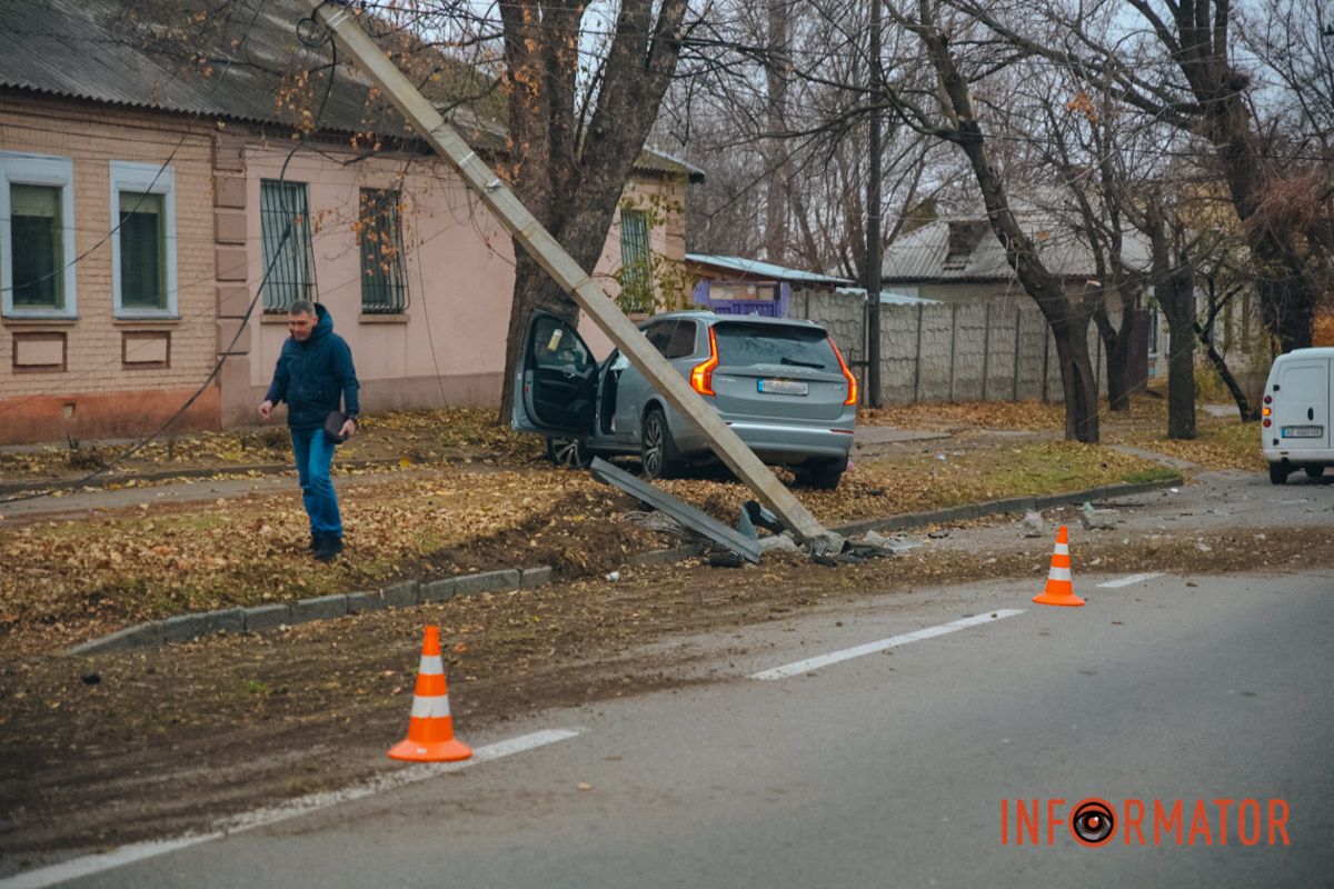 Станом на 15:30, на місці аварії працюють патрульні