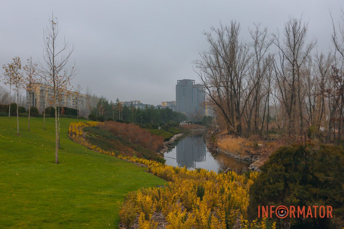 Словно окунул в покрывало: правый берег Днепра покрыл густой туман 4