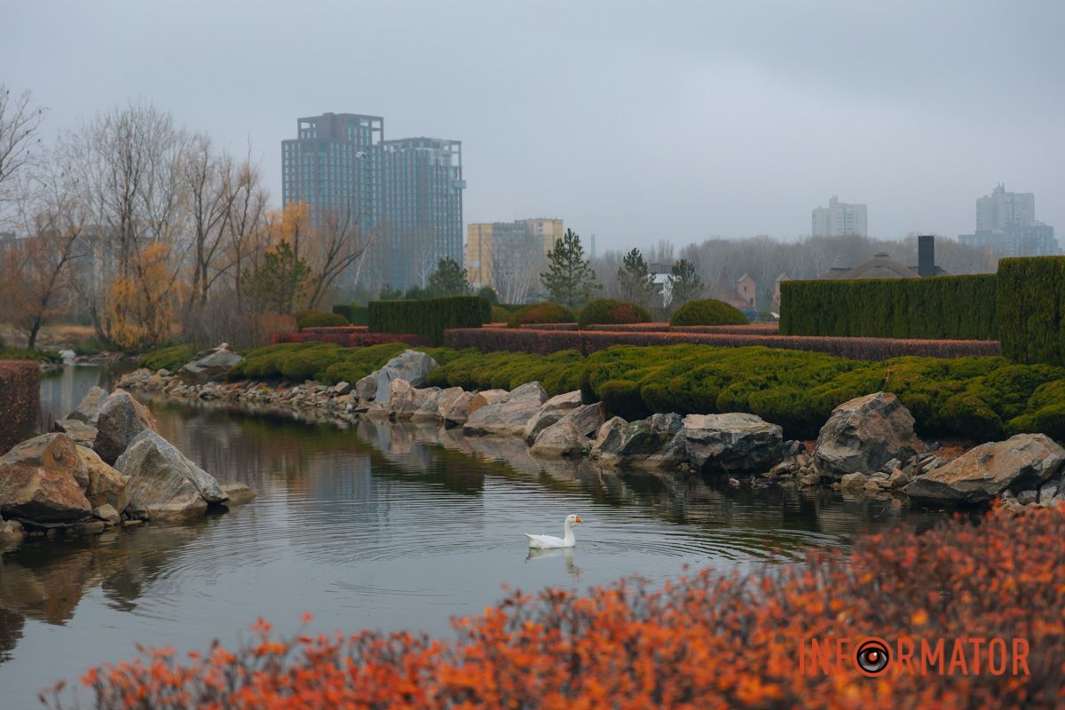 Словно окунул в покрывало: правый берег Днепра покрыл густой туман 8