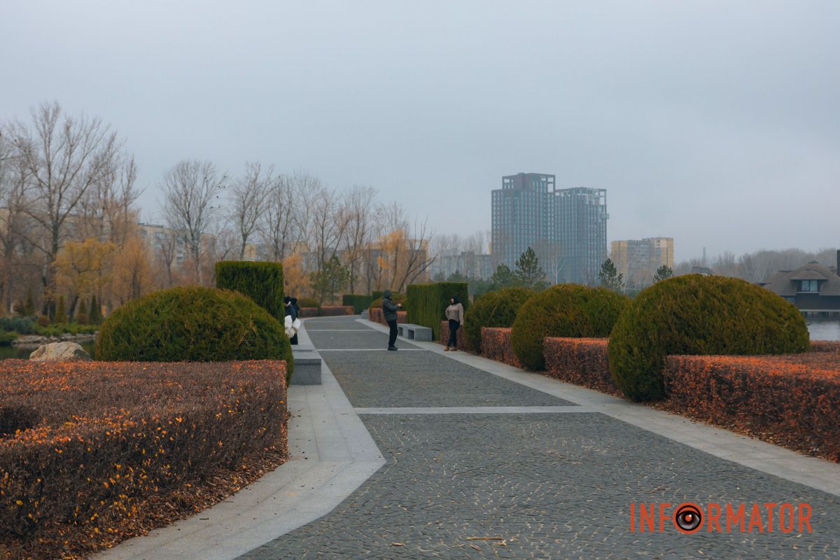 Словно окунул в покрывало: правый берег Днепра покрыл густой туман 9