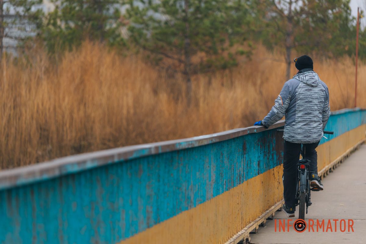 Словно окунул в покрывало: правый берег Днепра покрыл густой туман 35