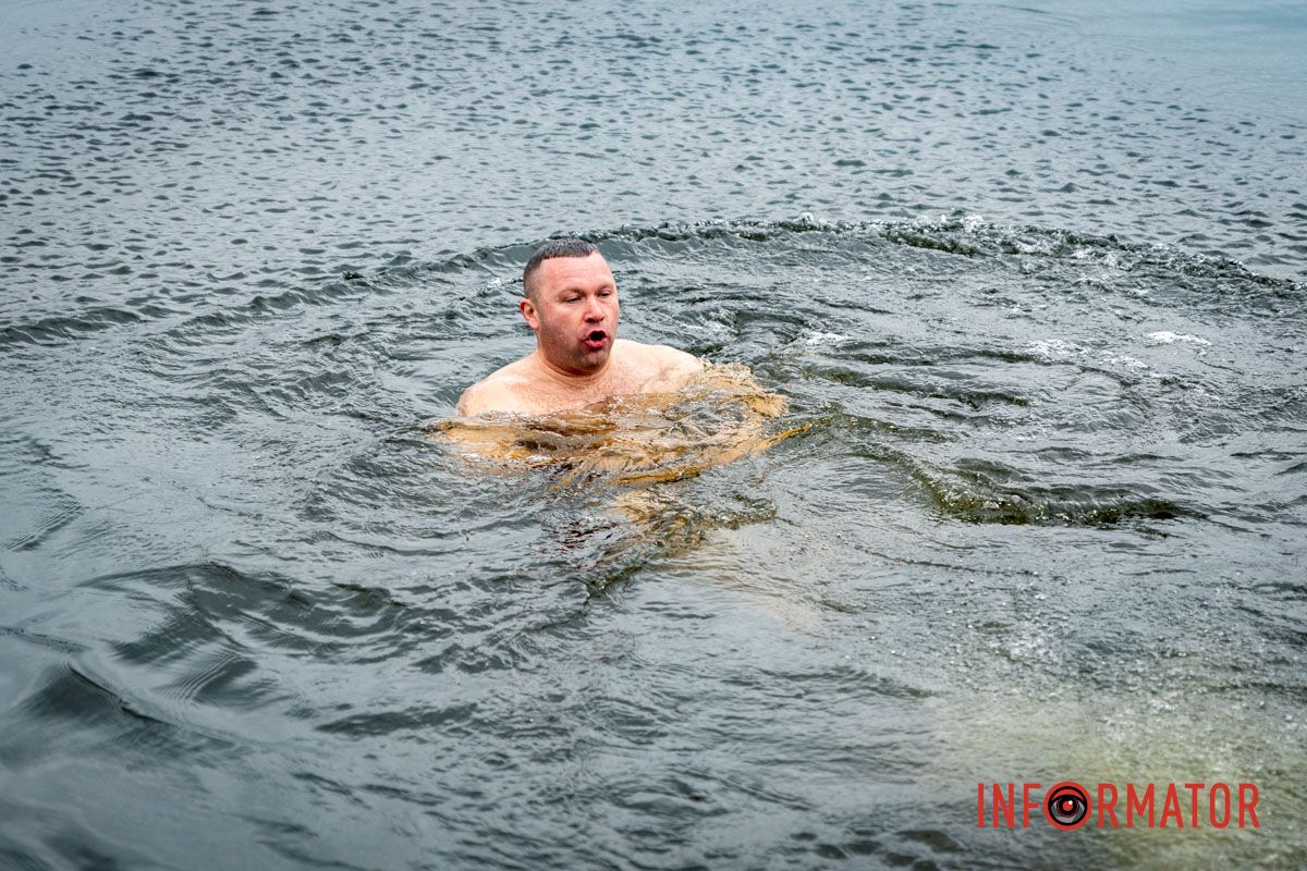 Хто сказав, що зимою не можна плавати?