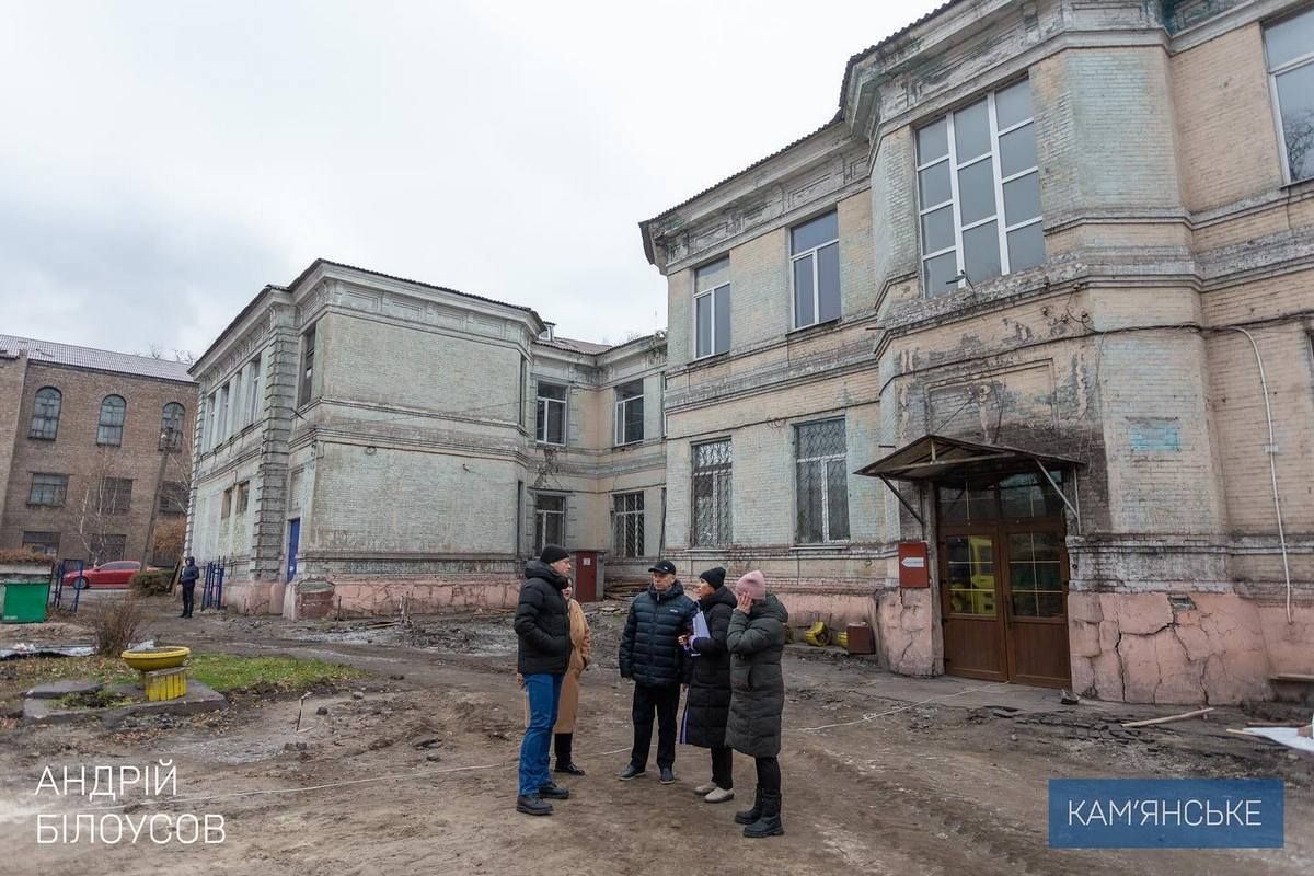 Кроме этого, в Каменском с нуля строят три новых укрытия В Каменском проводят капитальный ремонт старейшего учебного заведения города 5