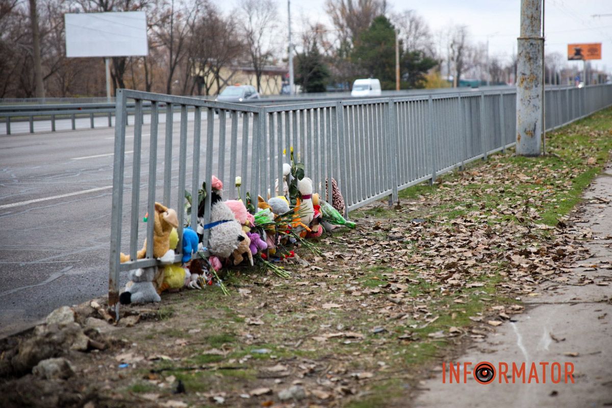 Пассажиром был 17-летний Арсений, ранее «отличившийся» тем, что на этом же автомобиле в августе сбил двух женщин на переходе в центре города Пассажиром был 17-летний Арсений, ранее «отличившийся» тем, что на этом же автомобиле в августе сбил двух женщин на переходе в центре города