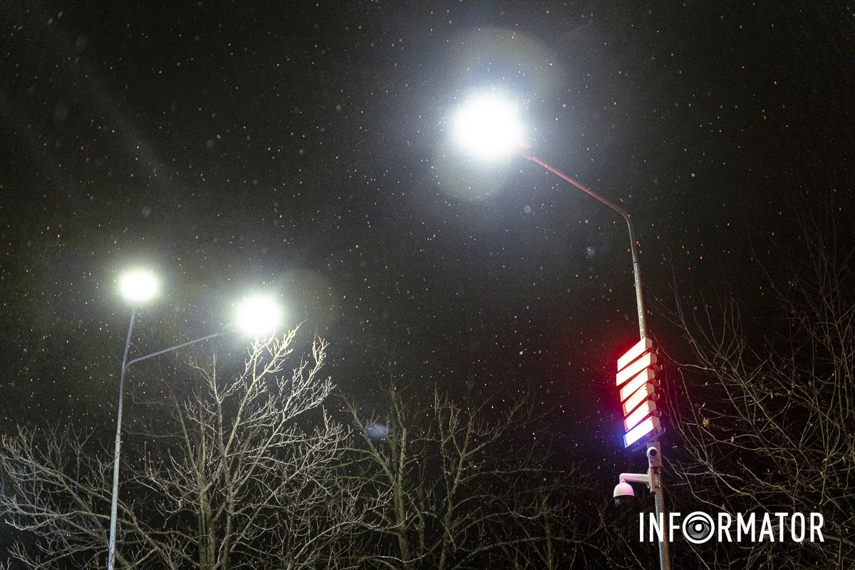 Не забудьте оставить под подушкой вкуснятина: в Днепре накануне Дня святого Николая пошел снег 2